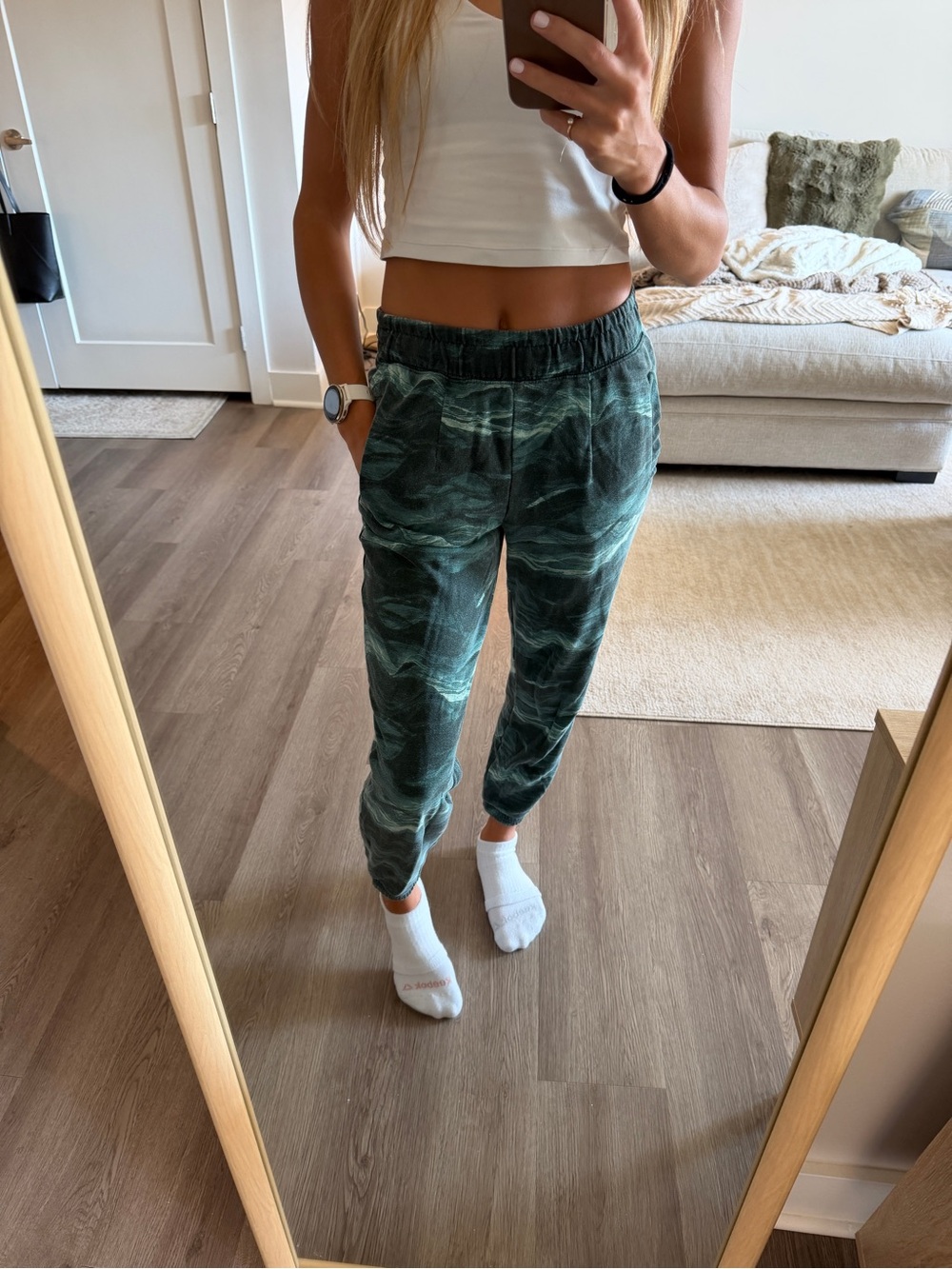 ' Dark Green Marble Jogger Pants - Bottoms